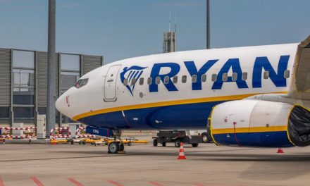 Ryanair reaches 5 year agreements with spanish and french pilot unions