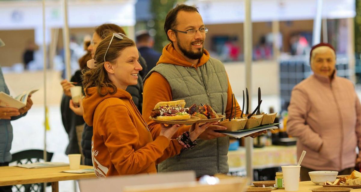 LA PAS. Festival de Gastronomie Artizanala 2022: convivialitate, arta participativa si interculturalitate