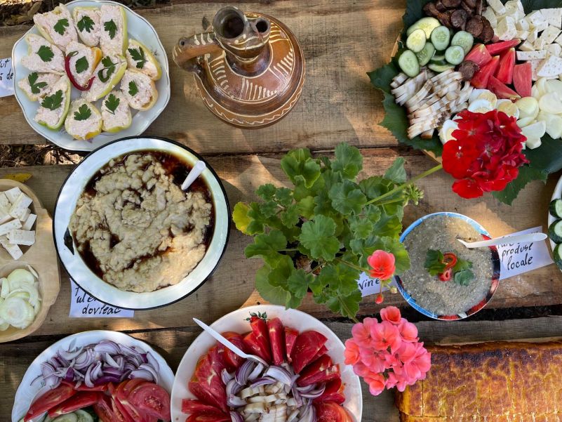 Sărbători culinare la Povergina – Gurmanzii din Banat sunt invitați la un adevărat ospăț
