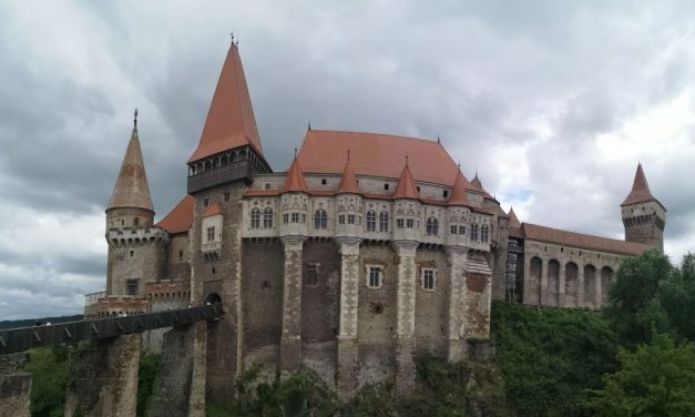 Descoperă legendele și castelele Țării Hațegului – O nouă seară „Istoria ca poveste”