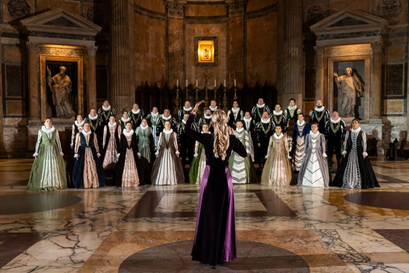 Corul Madrigal concertează în cele mai importante catedrale din Florența și Bologna