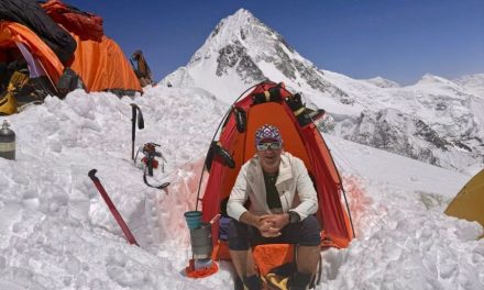 A 27-a expediție internațională s-a oprit la 7.500 de metri. Horia Colibășanu a luptat singur cu nămeții de pe Gasherbrum II