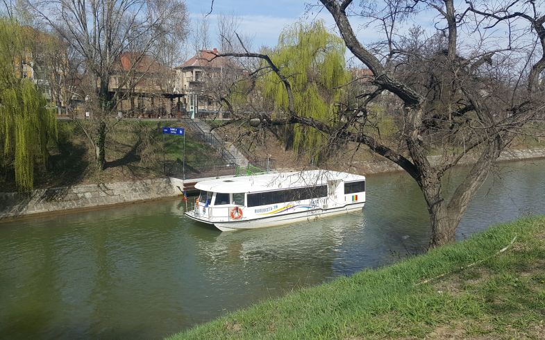 Vineri va fi ultima zi de circulație a vaporașelor pe Canalul Bega